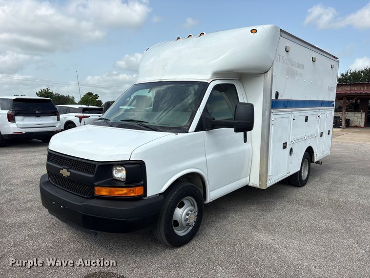2014 Chevrolet Express box truck - EU0763