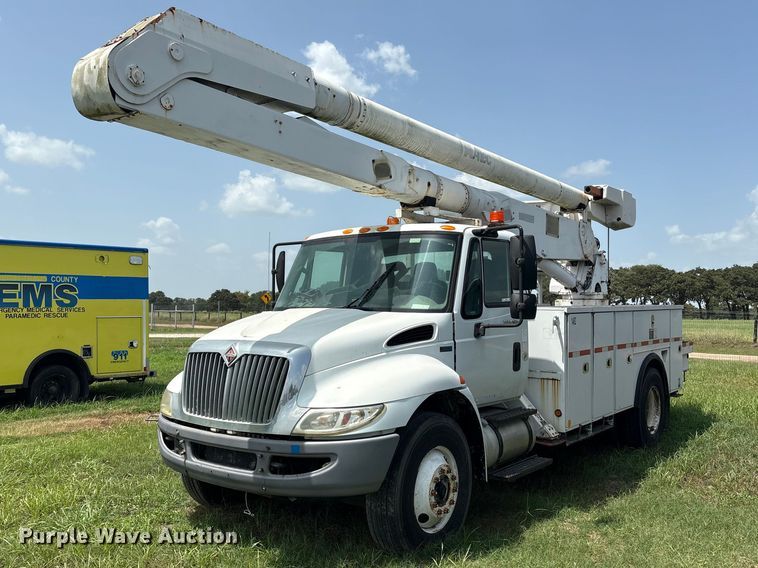 2012 International MA025 bucket truck - EU0774