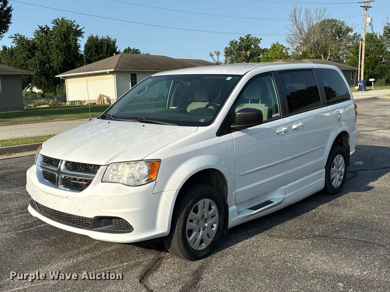 2015 Dodge Grand Caravan handicap accessible van - EV6079
