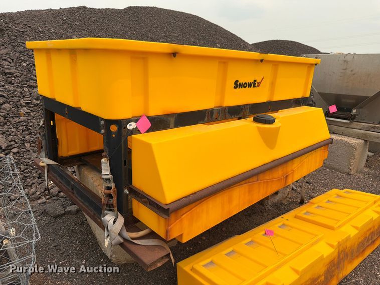 SnowEx spreader - EW2157