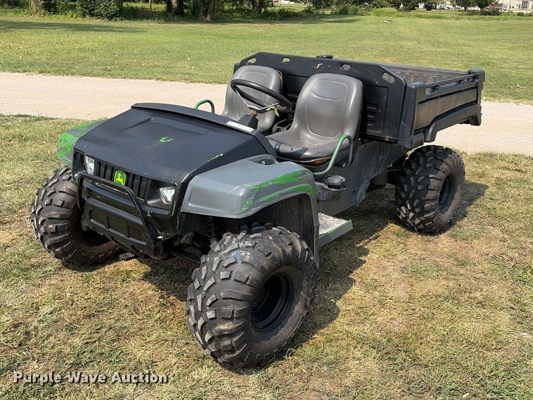 2015 John Deere Gator utility vehicle - EX2157