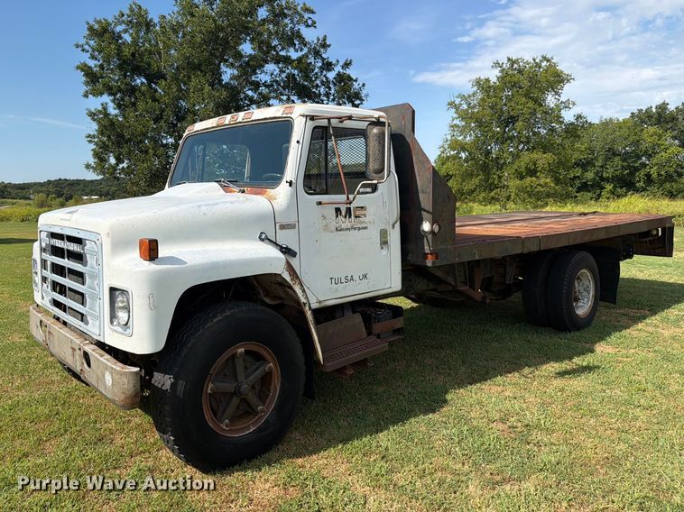 1980 International 1754 rollback truck - EX4133