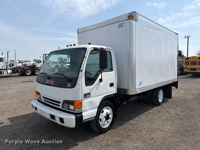 2002 GMC W4500 box truck - FB5018