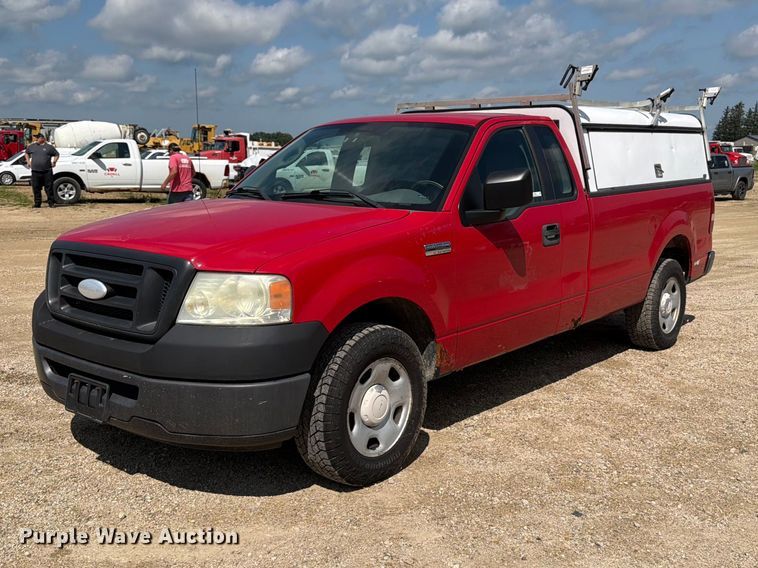 2006 Ford F150 pickup truck - FB5903