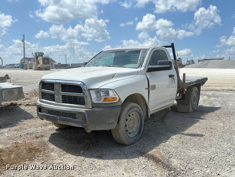 2010 Dodge Ram 2500 flatbed pickup truck - FC1831