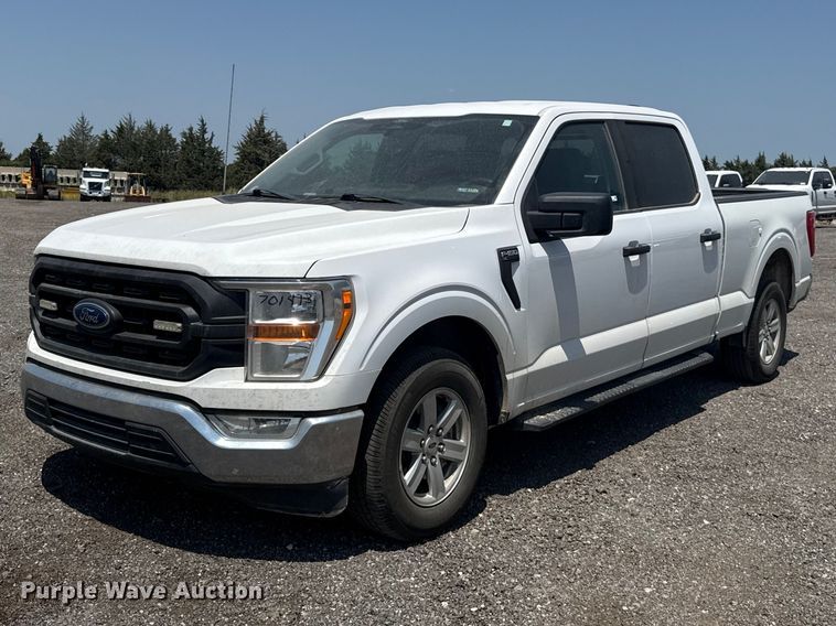 2022 Ford F150 Crew Cab pickup truck - FC4075