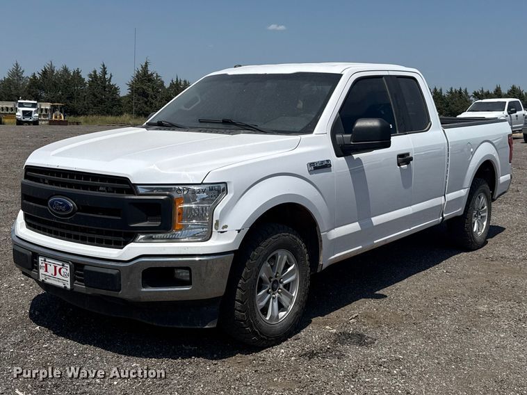 2018 Ford F150 Ext. Cab pickup truck - FC4076