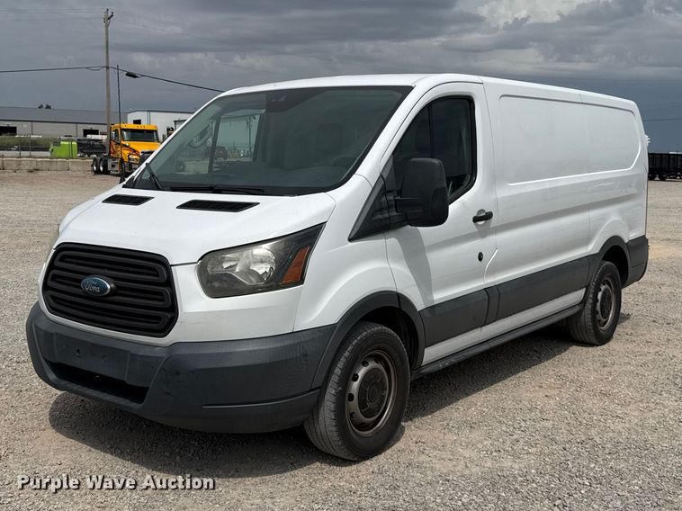 2018 Ford Transit 150 van - FC4138