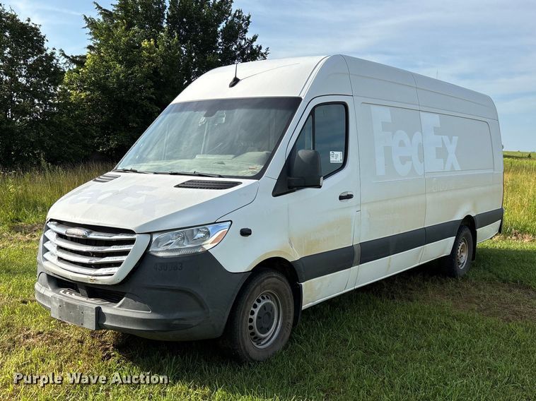2019 Freightliner  Sprinter 2500 van - FG0498