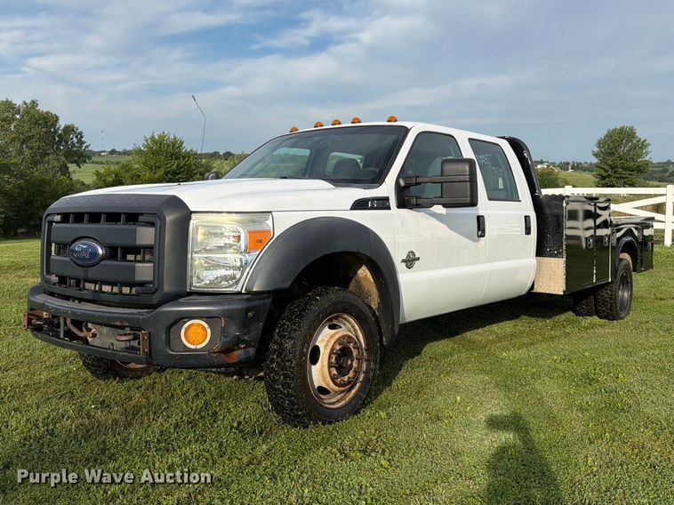 2013 Ford F550 Super Duty Crew Cab flatbed truck - FK3590