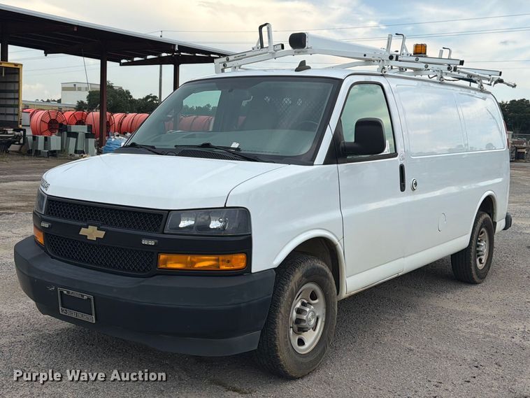 2020 Chevrolet Express 2500 utility van - FN2031