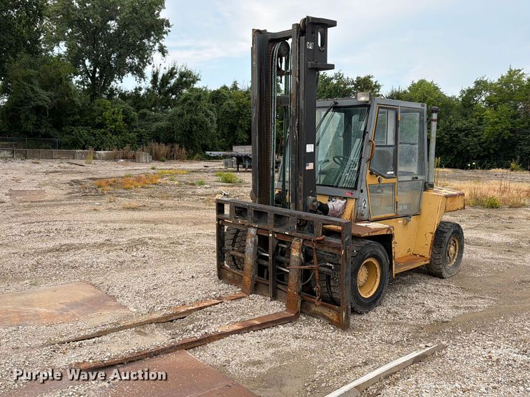 Caterpillar DP70 forklift - FU4566