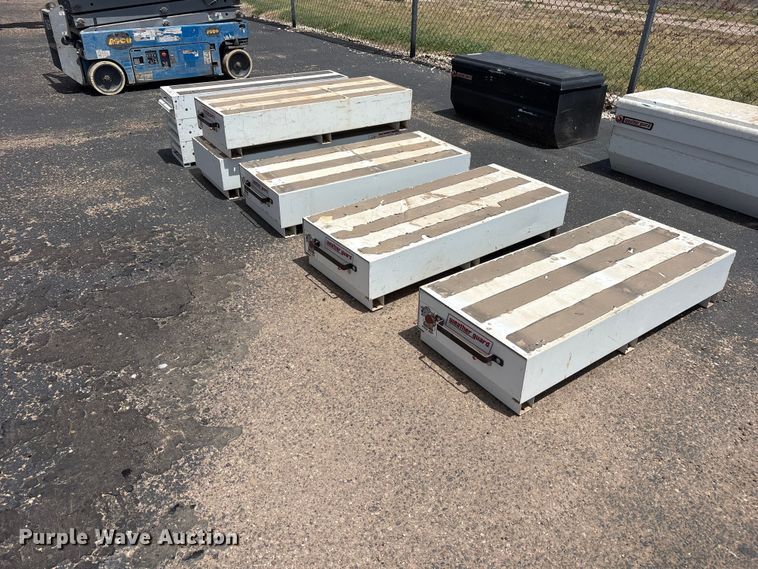 (6) toolboxes - JM9382