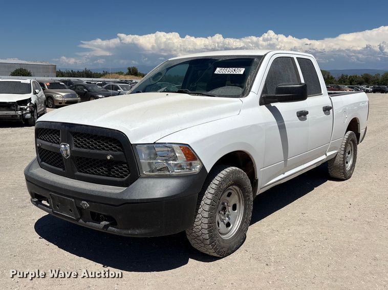 2019 Ram 1500 Crew Cab pickup truck - YA3803