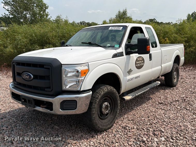2013 Ford F350 Super Duty Ext. Cab pickup truck - YA4283