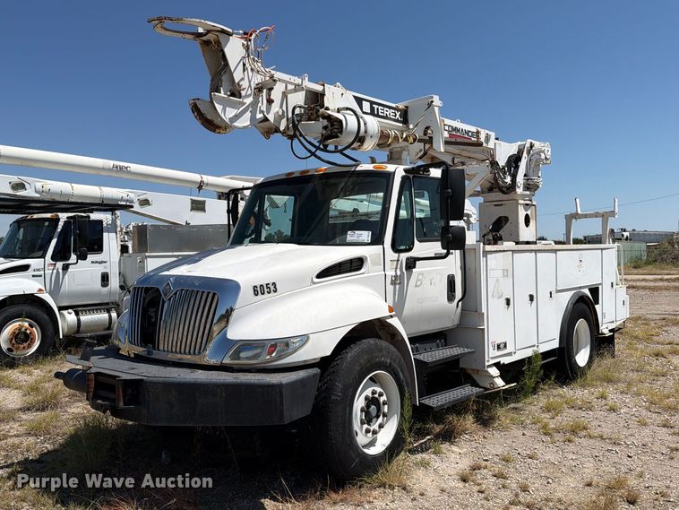 2006 International 4300 digger derrick truck - DV8578