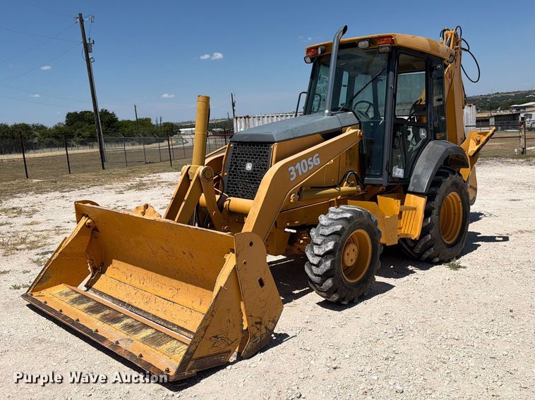 2005 John Deere 310SG backhoe - DV8579