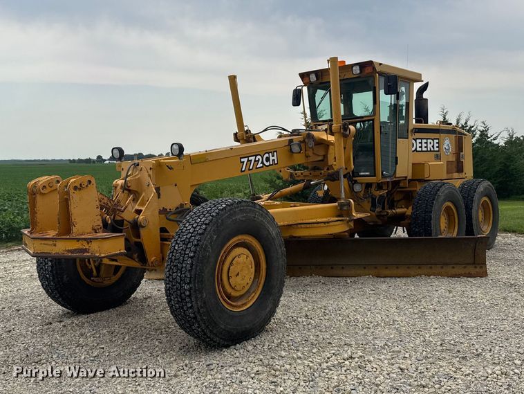 2000 John Deere 772CH motor grader - DY3153
