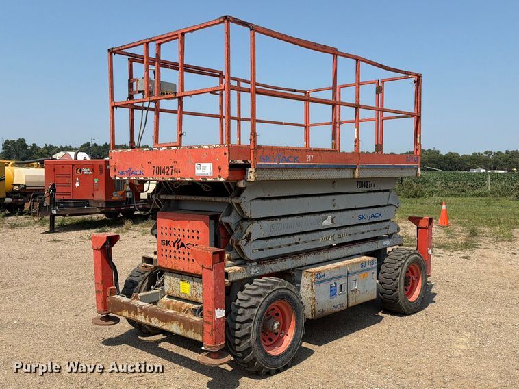 2003 Skyjack SJ7135 scissor lift - EA0415