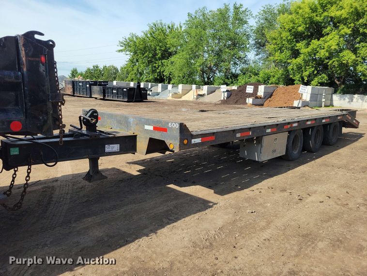 1994 Towmaster equipment trailer - EE1177