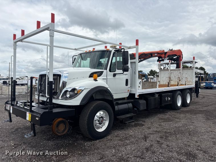 2010 International WorkStar 7600 grapple truck - EG9136