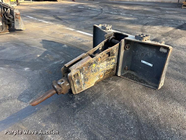 2018 Striker skid steer breaker - EL2589