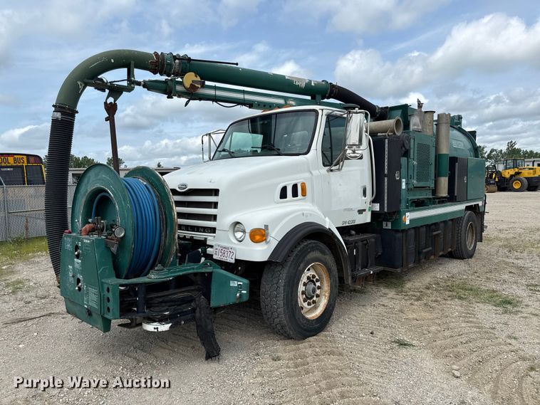 2004 Sterling L7500 sewer jetter truck - EN0347