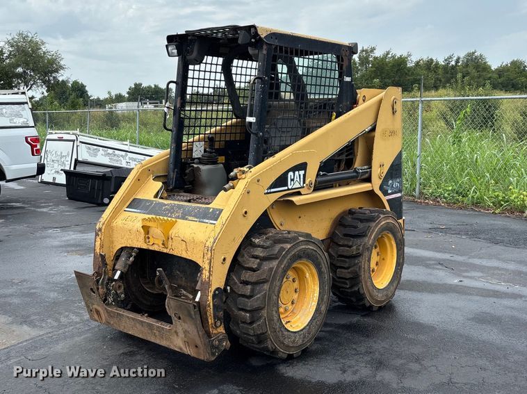 2005 Caterpillar 236B skid steer loader - EO4449