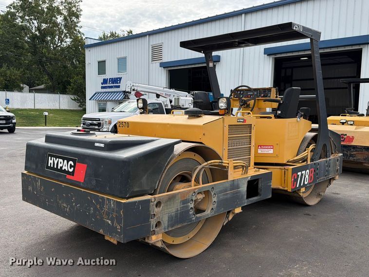 Hypac C 778 B double drum vibratory roller - EO8724