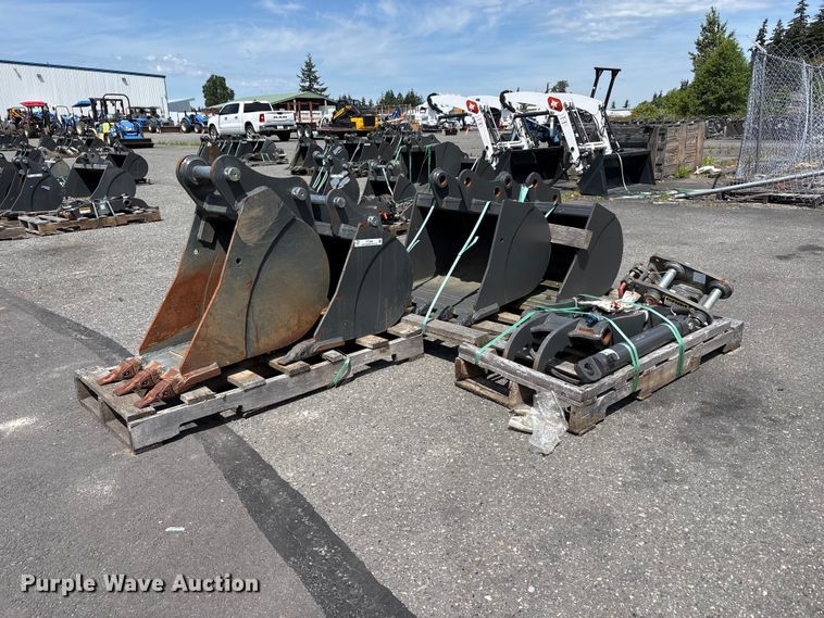 CNH Industrial excavator attachments - ET0586