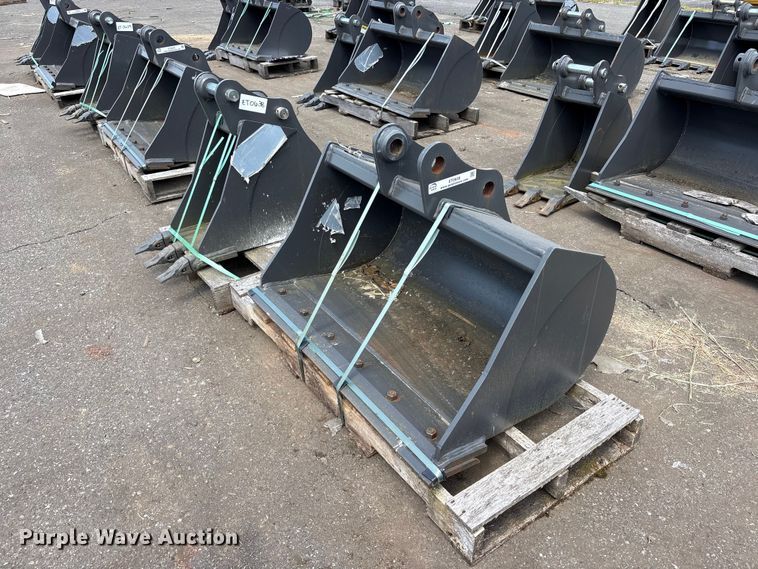 (2) CNH Industrial CNH33.37 excavator buckets - ET0638