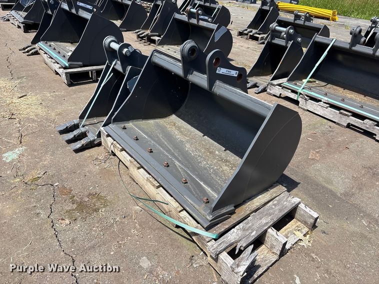 (2) CNH Industrial CNH33.37 excavator buckets - ET0645