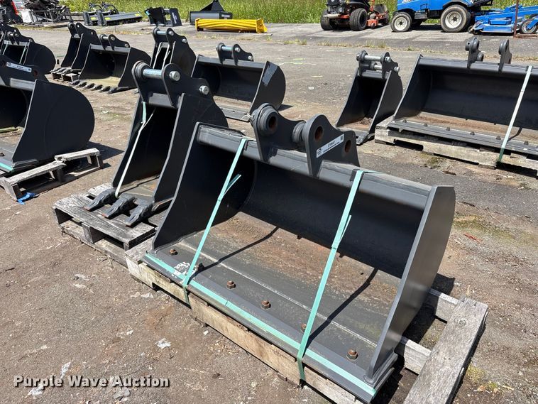 (2) CNH Industrial CNH33.37 excavator buckets - ET0647