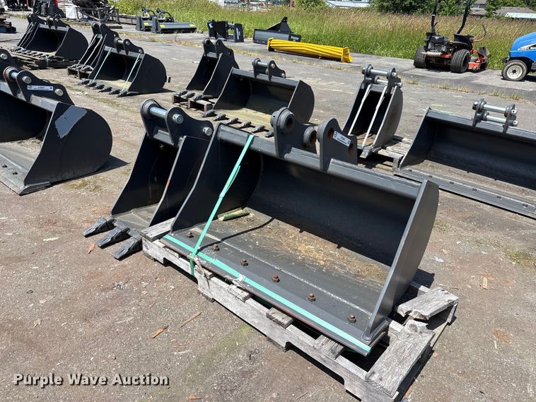 (2) CNH Industrial CNH33.37 excavator buckets - ET0648