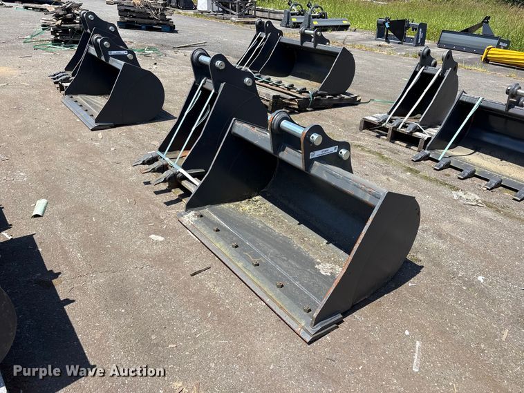 (2) CNH Industrial CNH33.37 excavator buckets - ET0650