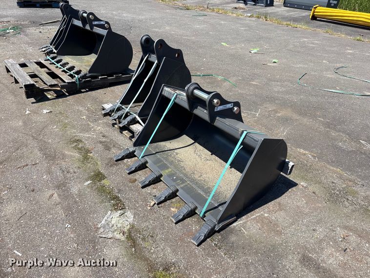 (2) CNH Industrial CNH33.37 excavator buckets - ET0653
