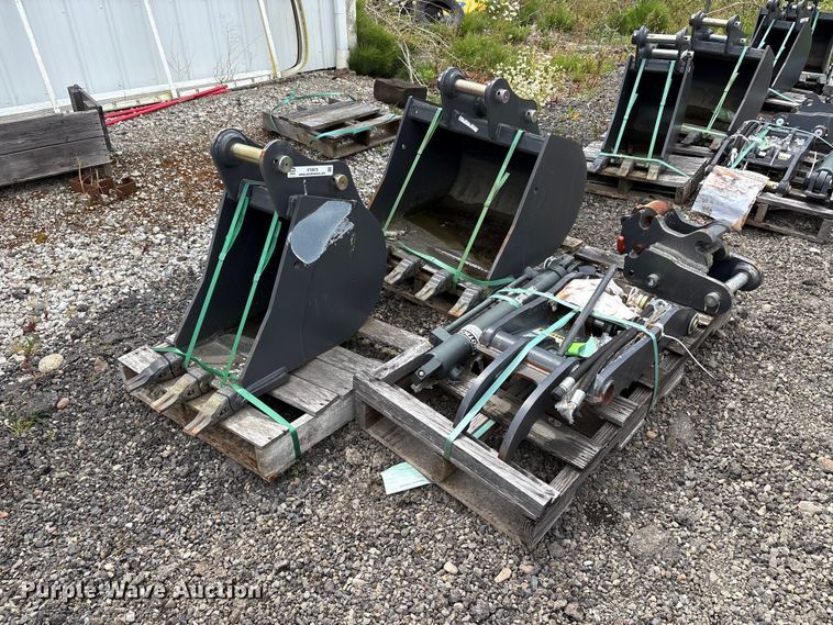 CNH Industrial CNH33.37 excavator attachments - ET0675