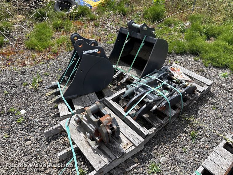CNH Industrial CNH33.37 excavator attachments - ET0677
