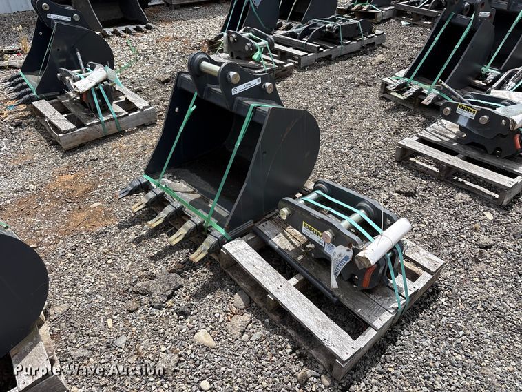 CNH Industrial CNH33.37 excavator attachments - ET0682