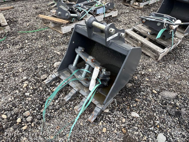 CNH Industrial CNH33.37 excavator attachments - ET0695