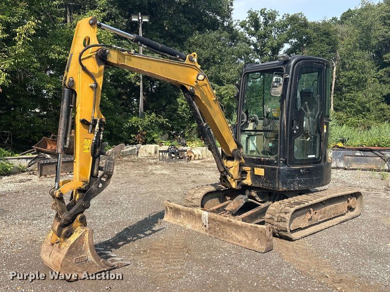 2013 Caterpillar 304E mini excavator - ET8664