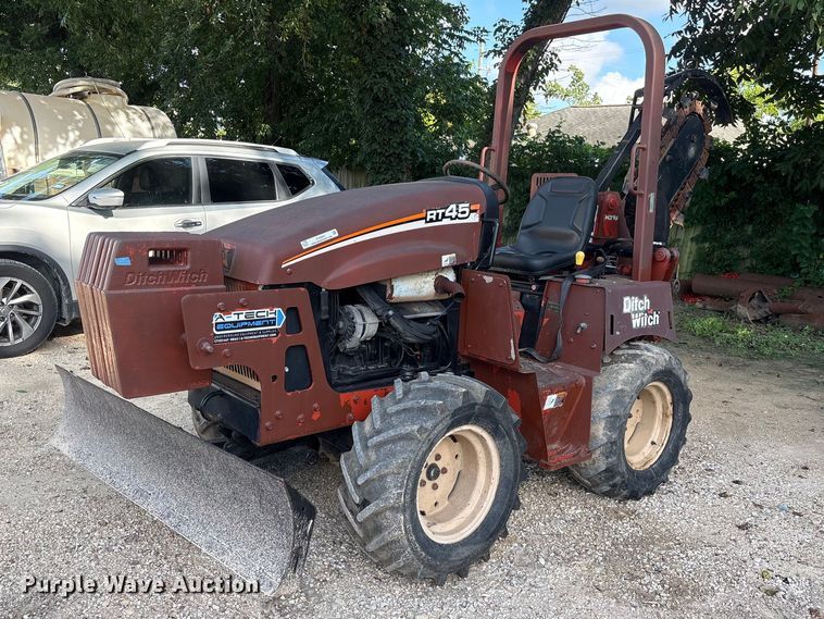 2000 Ditch Witch RT45 trencher - EU0803