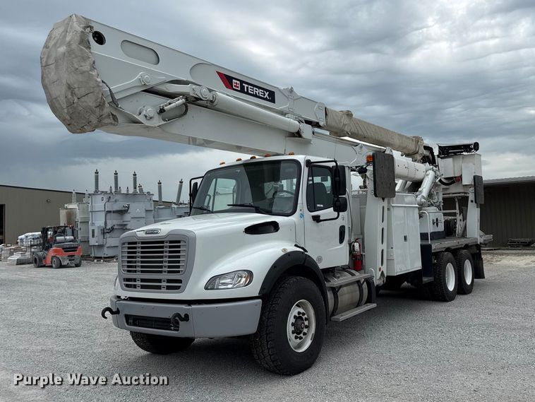 2014 Freightliner Business Class M2 bucket truck - EV6052