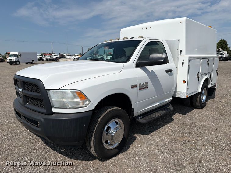 2017 RAM 3500 utility bed pickup truck - FB4995