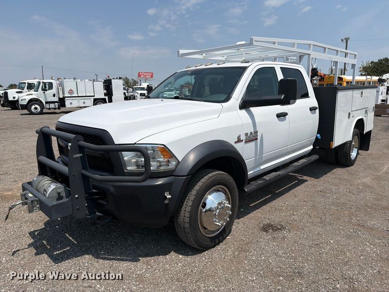 2016 RAM 4500 Crew Cab utility / service truck - FB5011