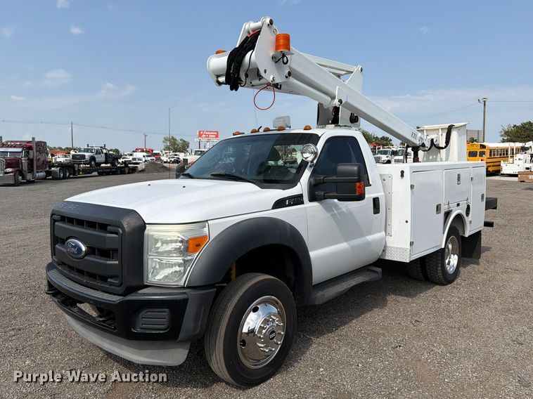 2011 Ford F450 Super Duty bucket truck - FB5014