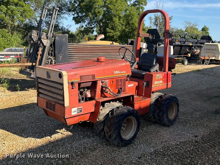 Ditch Witch 350SX cable plow - FB5873