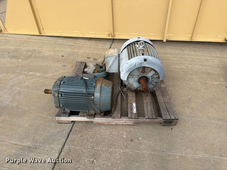 (2) electric motors - FB5887