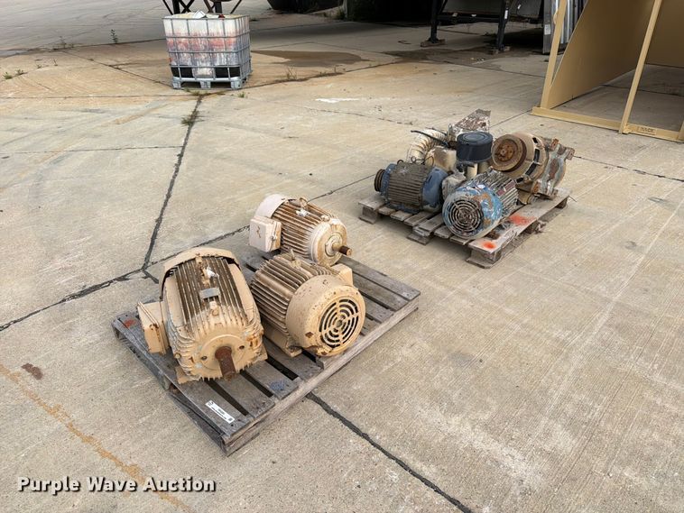 (8) electric motors - FB5889
