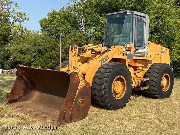 1995 Case 721B wheel loader - FC4114